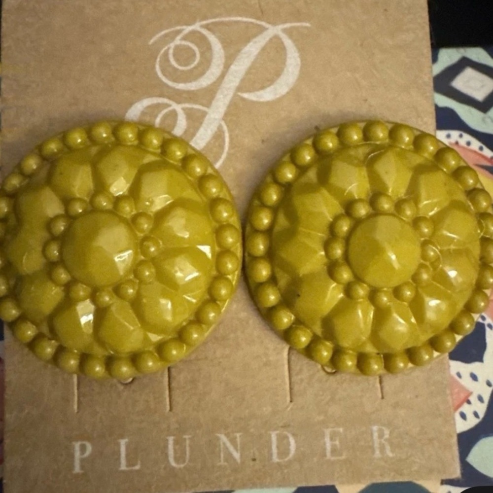 Plunder Design Fashion Jewelry Ines Mustard Medallion Drop Dangle Earring NWOT